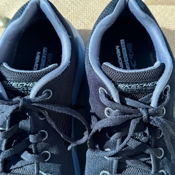 Skechers Women Black and White Athletic Shoes Size 7 - Picture 2 of 8